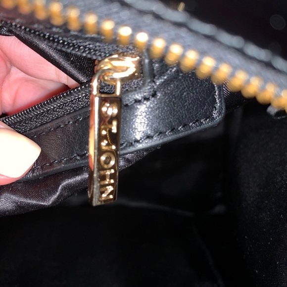 ST. JOHN LEATHER HANDBAG - Picture 3 of 5